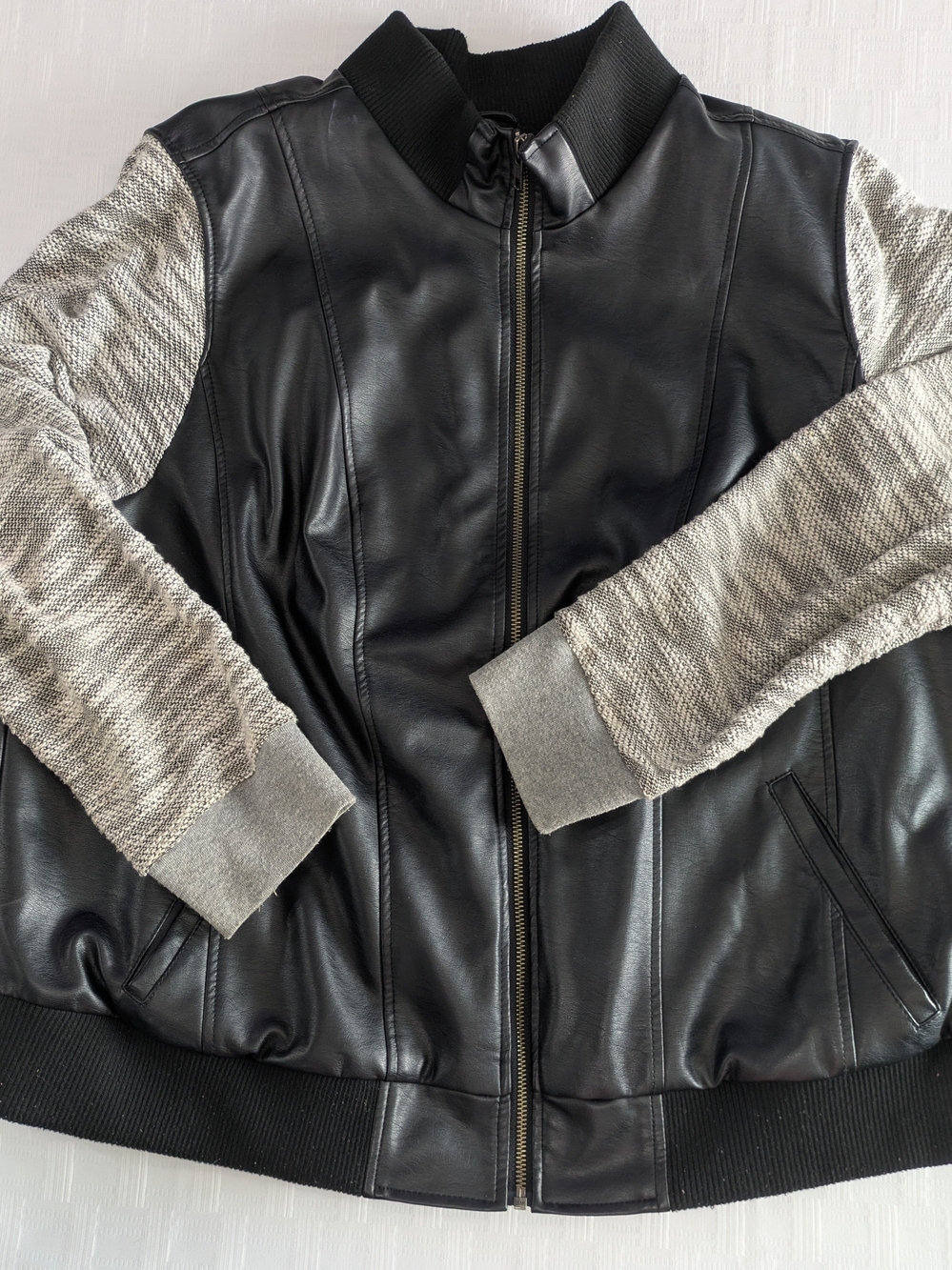 Torrid Size 2 (2X) Black Faux Leather & Knit Sleeve Bomber Jacket Moto Zip